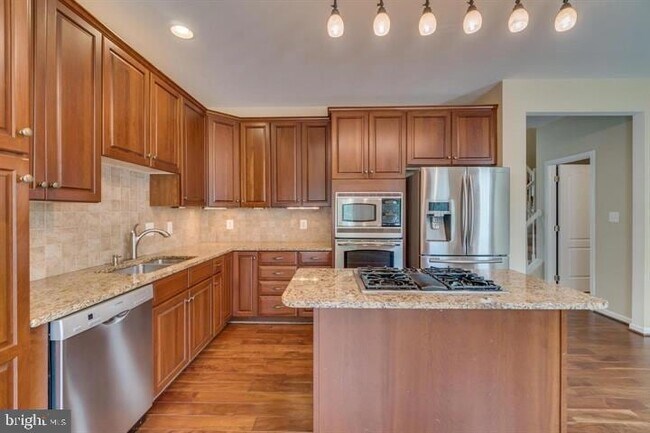 Building Photo - 20024 Northville Hills Terrace