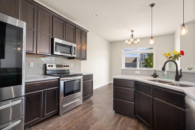 Building Photo - 3308 San Carlo Ave
