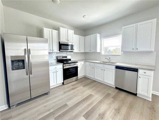 Building Photo - 11075 Suria Dr
