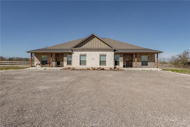 Primary Photo - 4020 Golden Eagle Dr