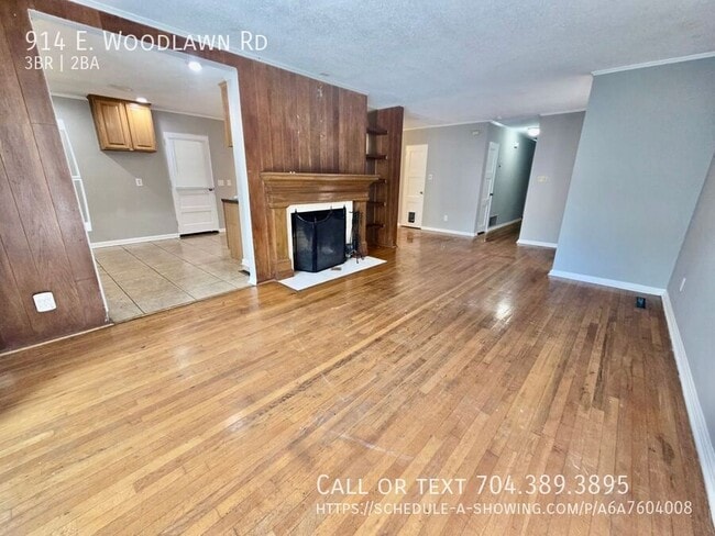 Building Photo - 914 E Woodlawn Rd