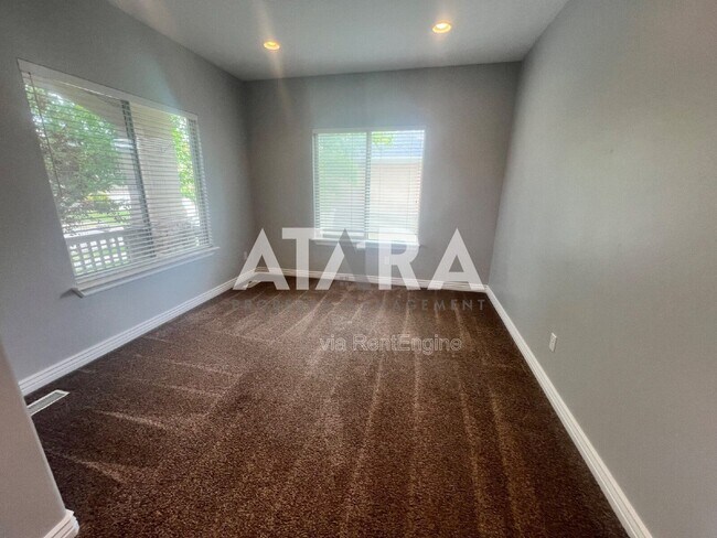 Building Photo - 13571 S Buckeye View Way