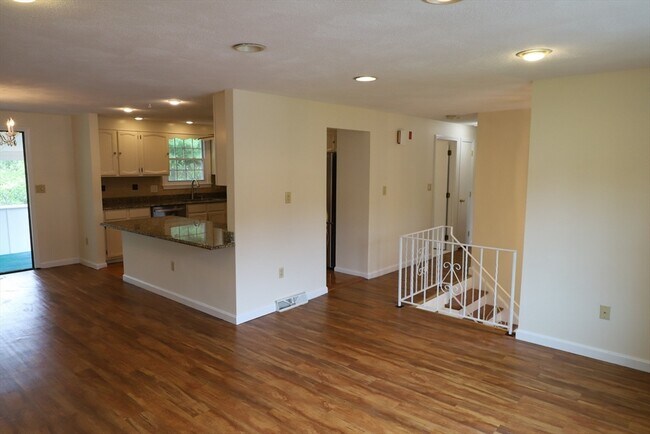 Building Photo - 42 Wheatland St