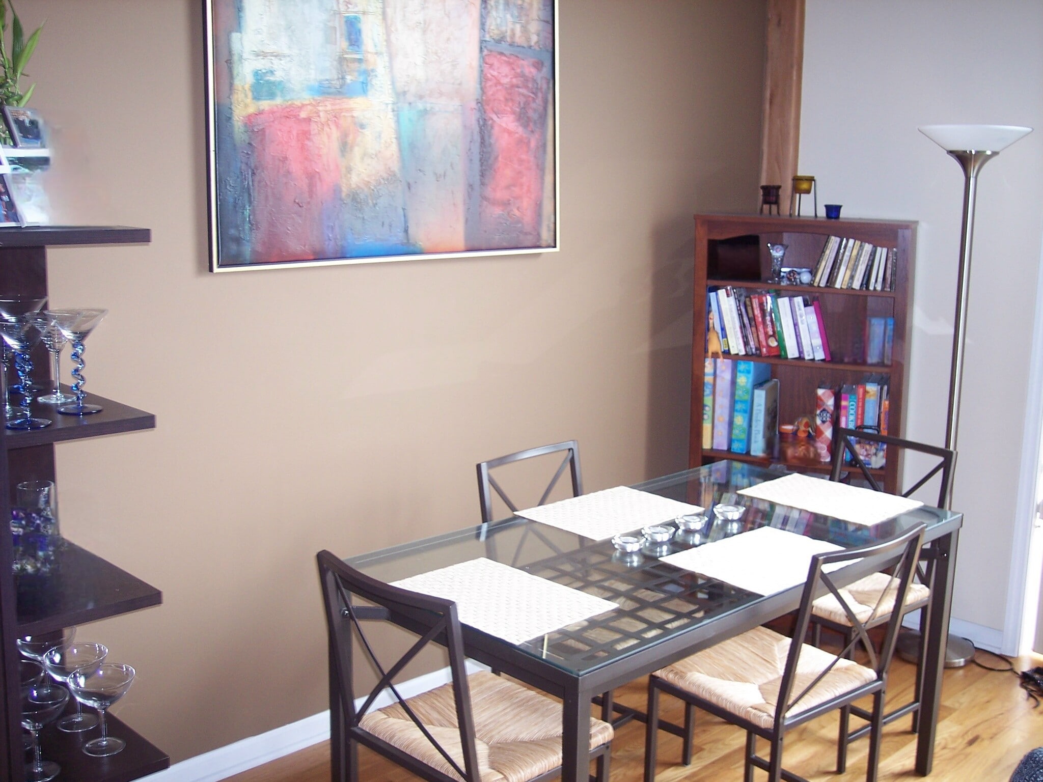 Living area - 2806 N Oakley Ave