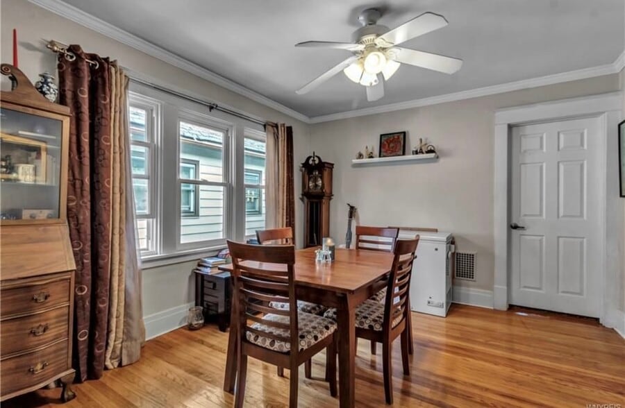 Dining room - 558 Linden Ave