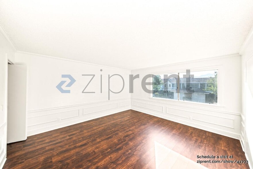Building Photo - 14140 Oro Grande St
