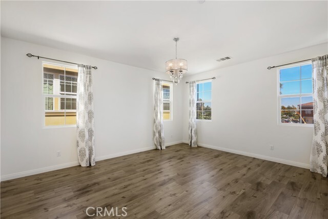 Building Photo - 309 W Via Rua Flores