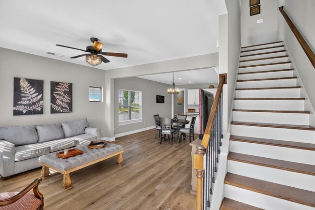Building Photo - 1525 White Tip Ln
