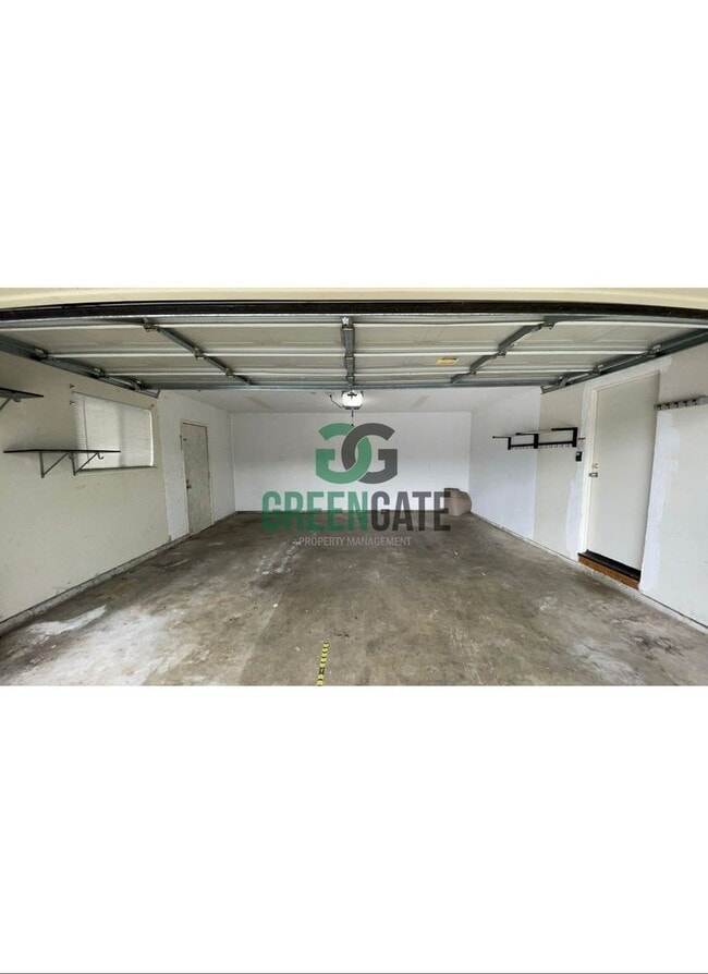 Building Photo - 3517 Woodglen Dr