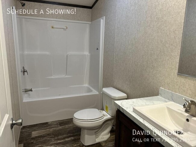 Building Photo - 5822 Kelso-