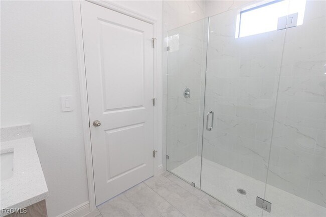 Building Photo - 1456 Rugby Cir