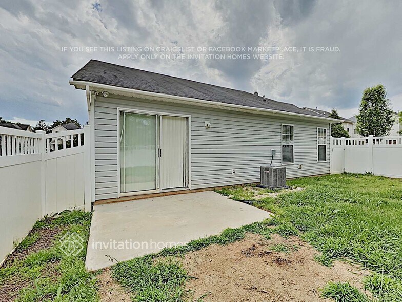 Building Photo - 343 Amir Cir