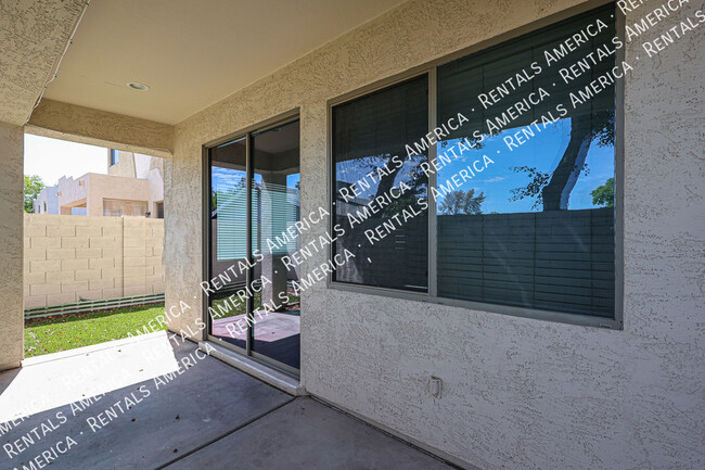 Building Photo - 544 N Alma School Rd