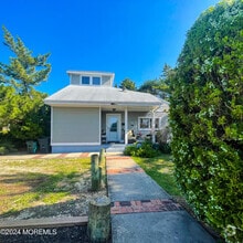Building Photo - 115 3rd Ave