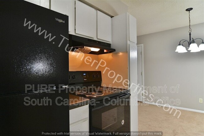 Building Photo - 411 Old Manor Rd