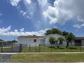 Building Photo - 25811 SW 132nd Ave