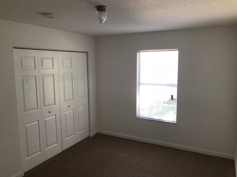 Building Photo - 35 Brunswick Ln