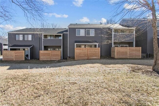 Building Photo - 1502 W 25th Ct