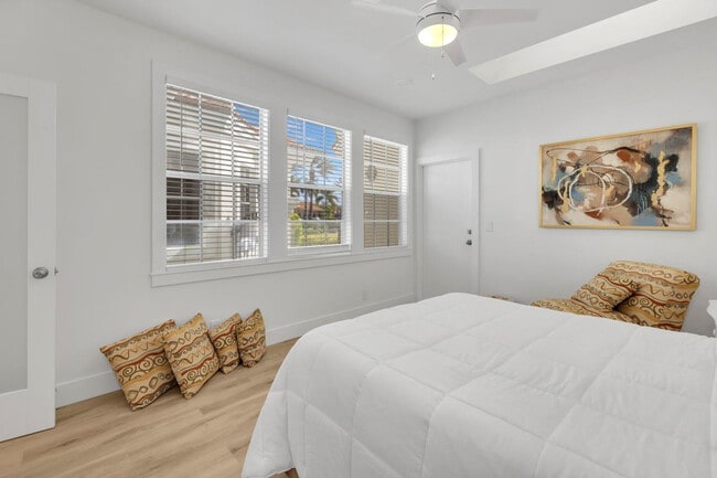 Building Photo - 6391 NW 23rd Ln