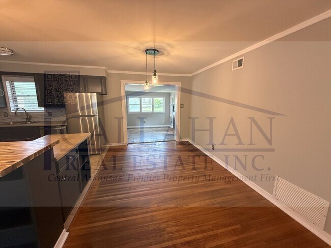 Building Photo - Little Rock 3 Bedroom Home