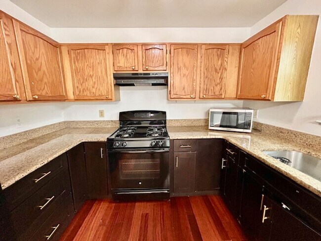 Building Photo - 9 Long Green Ct