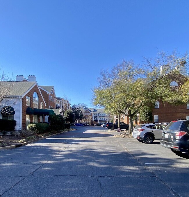 Building Photo - GHENT