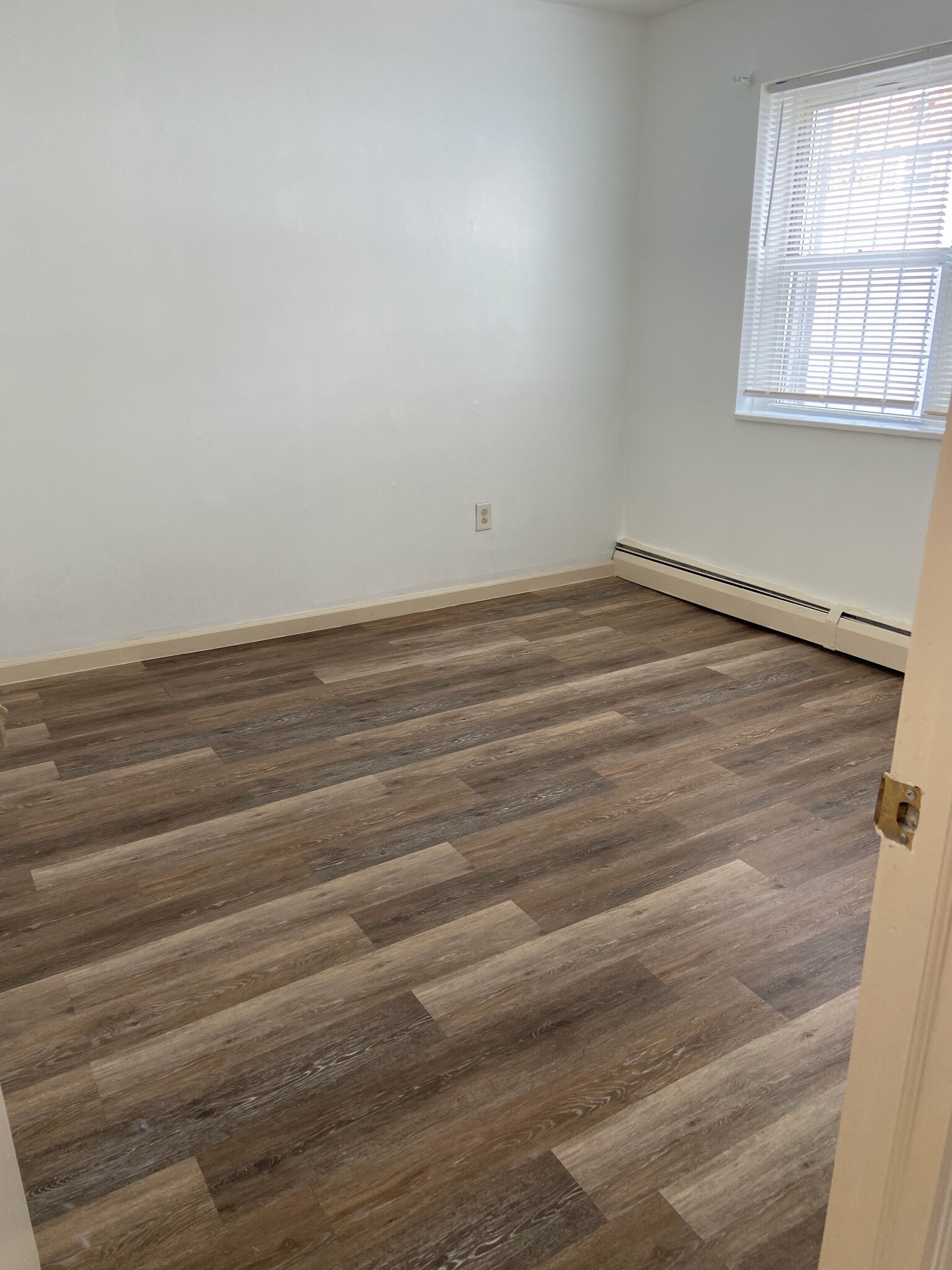 Building Photo - 8815 Pitkin Ave