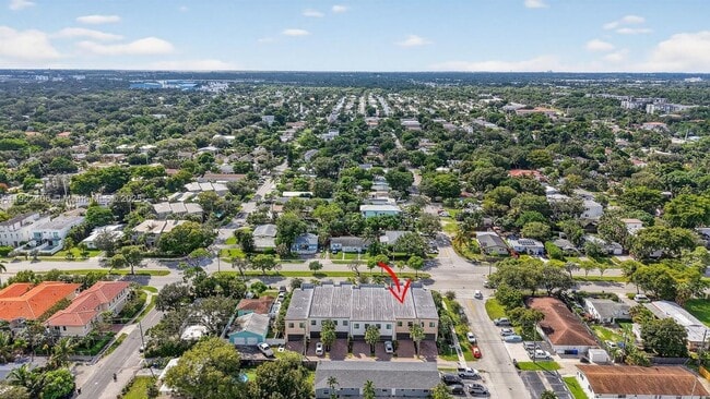 Building Photo - 1402 SW 4th Ave