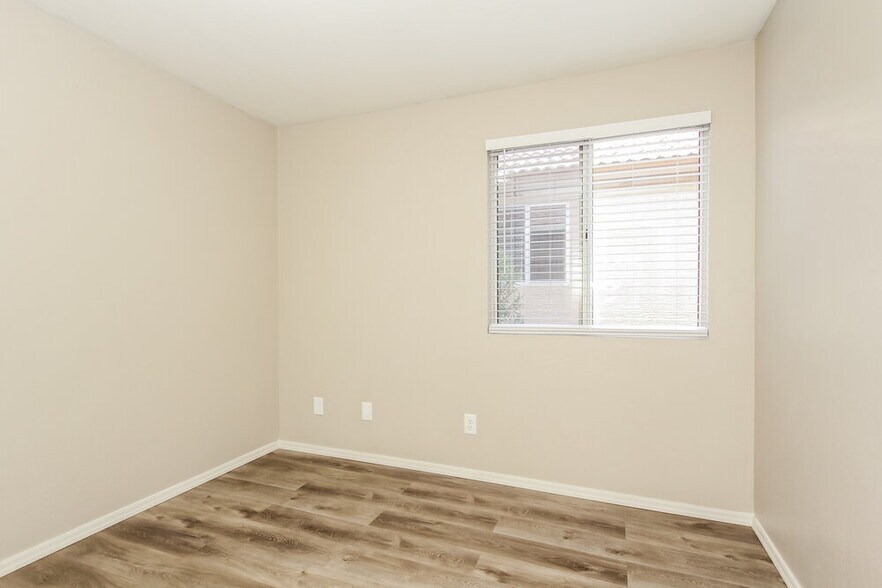 Building Photo - 20015 N 22nd Pl