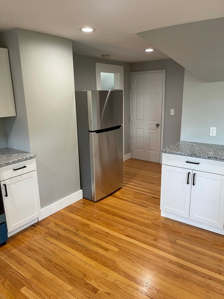 Building Photo - 188 S Orchard St