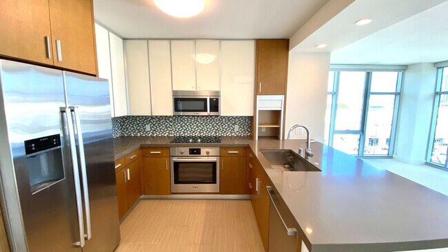 Building Photo - 600 Ala Moana Blvd
