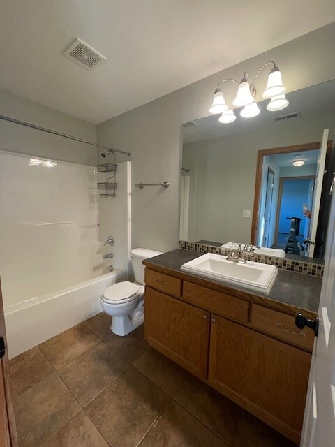 Bathroom 2 - 2519 Aviation Dr