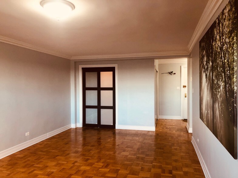 study room / home office - 69-45 108th St