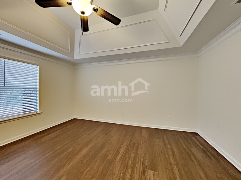 Building Photo - 755 Allen's Landing Dr SE