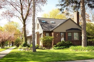 Building Photo - 505 Catalpa Dr
