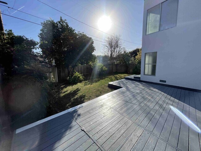 Building Photo - COMPLETELY REMODELED HOME IN QUIET AREA!