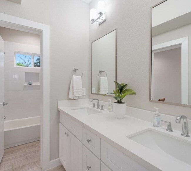 Building Photo - Luxury New Construction Home for Lease – E...