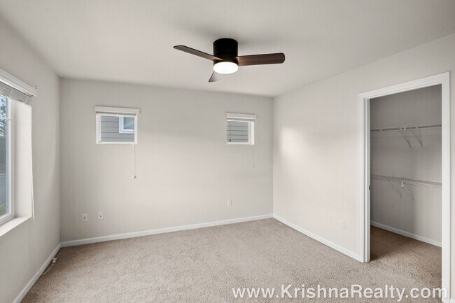 Building Photo - 7263 NW 165th Ave