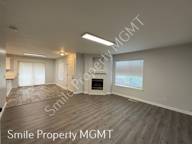 Building Photo - 3 Bedroom House in Happy Valley