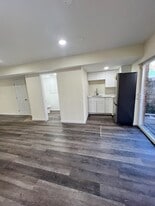 Building Photo - 4518 Clay St NE