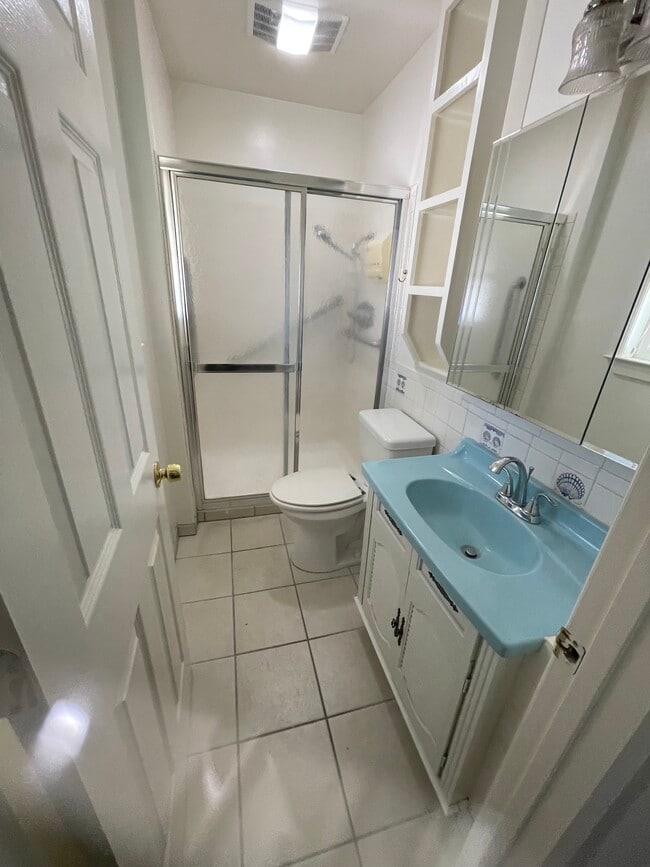 Building Photo - 1309 Cardinal St