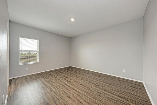 Building Photo - 129 Vulcan Dr