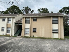 Building Photo - Charming 2BD/1BA in Prime Palm Bay Location