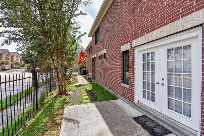 Building Photo - 3720 Link Valley Dr.