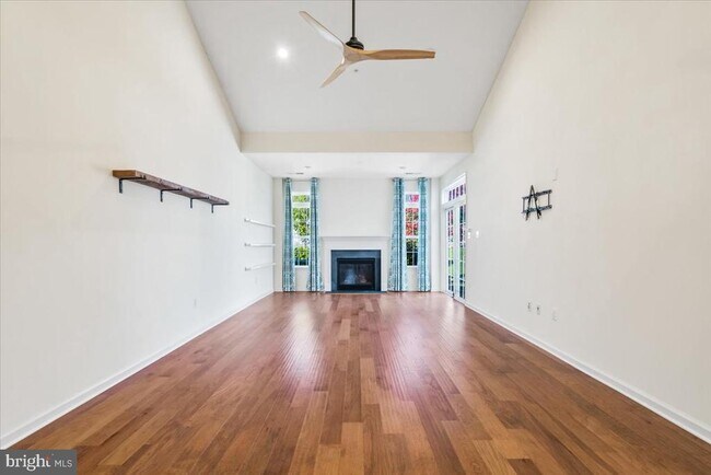 Building Photo - 5358 Red Mulberry Wy