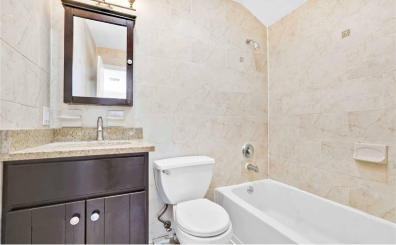 Building Photo - 88-20 70th Rd