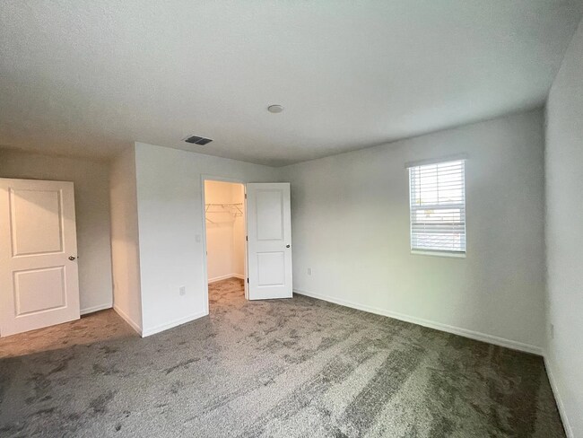 Building Photo - 3931 Willowbrook Dr, Edgewater, FL 32141