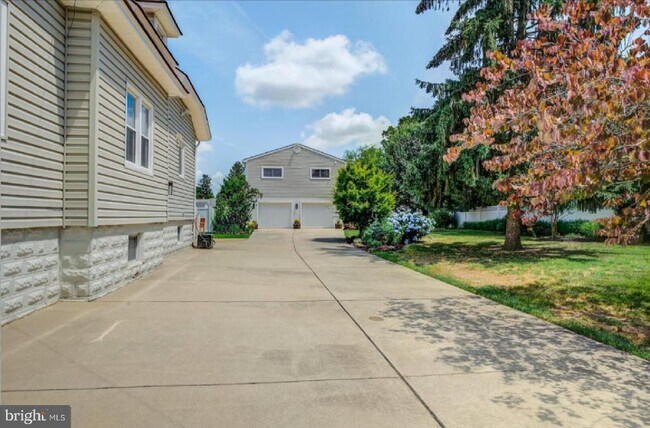 Building Photo - 105 Franklin Rd