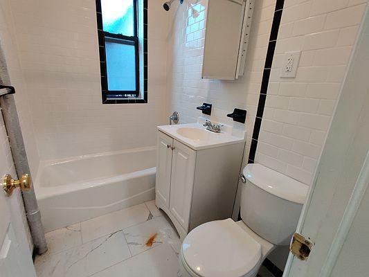 Building Photo - 2 bedroom in BRONX NY 10468