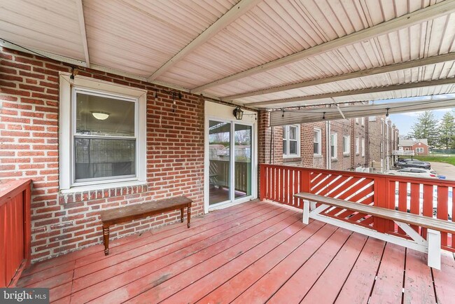 Building Photo - 129 Alverstone Rd